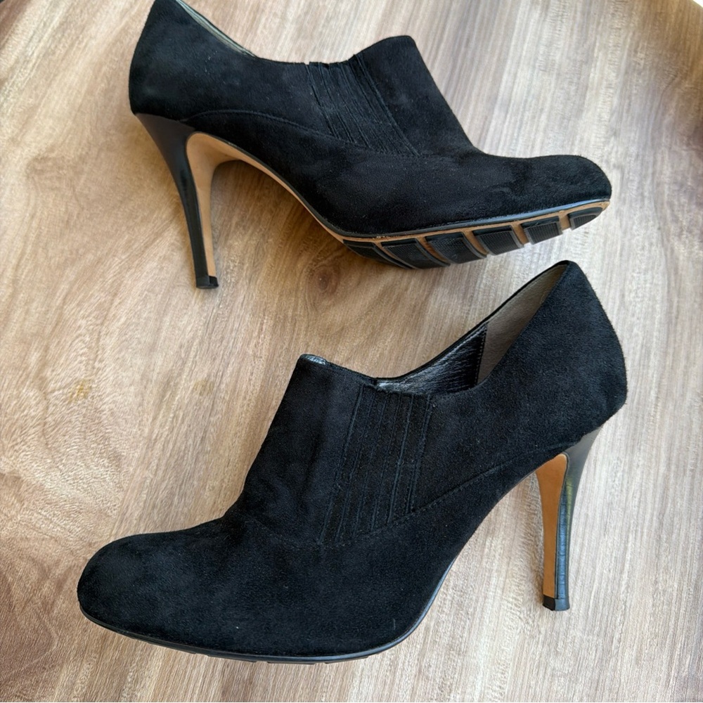 Cole Haan Nike collab Black 3.75 in high heel stiletto Suede booties Pumps sz 9B